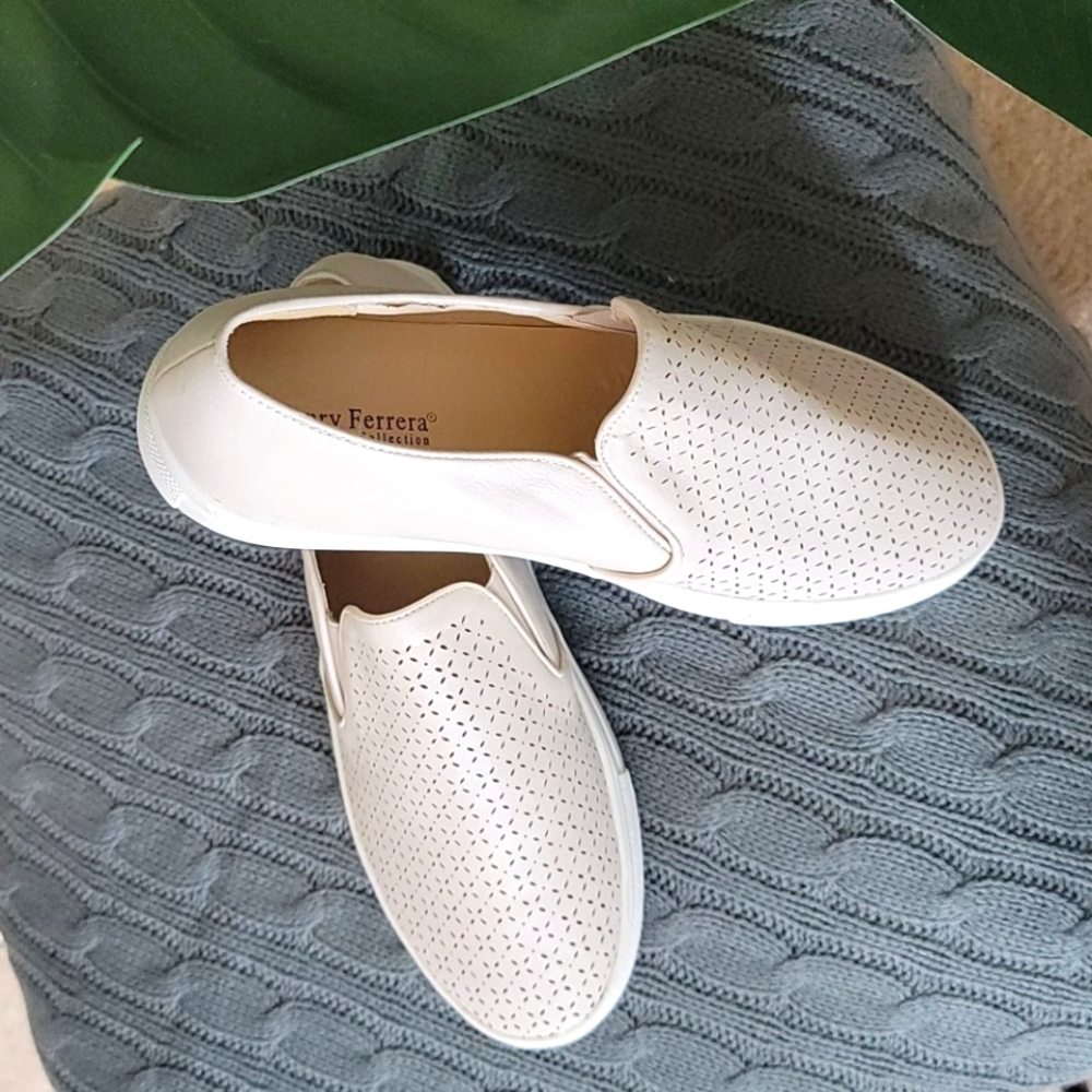 Henry Ferrera - size 10, nude slip-on shoes